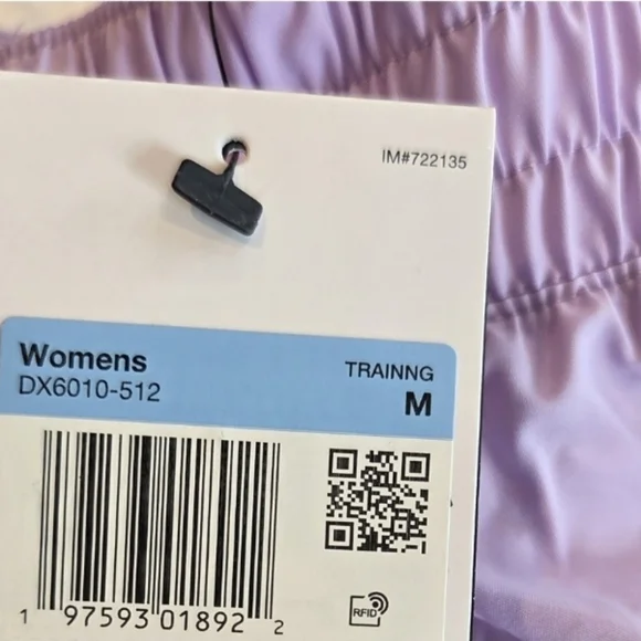 New Nike Women's DRI-FIT Loose Fit Training Shorts - Light Purple - Size Medium - Picture 9 of 10